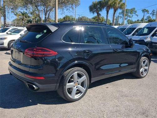 2017 Porsche Cayenne Platinum Edition