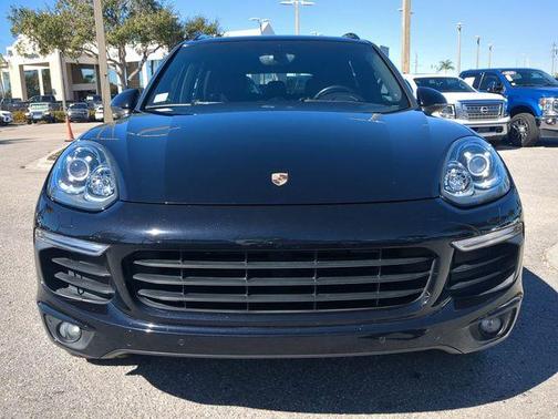 2017 Porsche Cayenne Platinum Edition