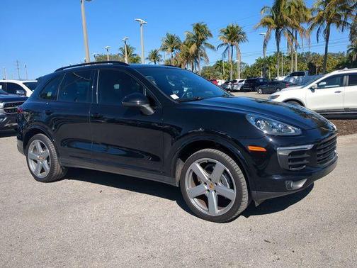 2017 Porsche Cayenne Platinum Edition