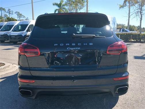 2017 Porsche Cayenne Platinum Edition