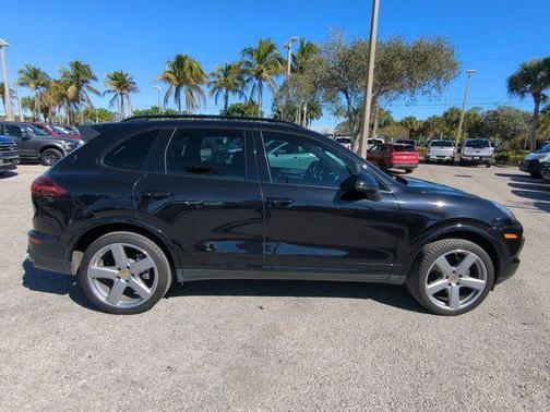 2017 Porsche Cayenne Platinum Edition