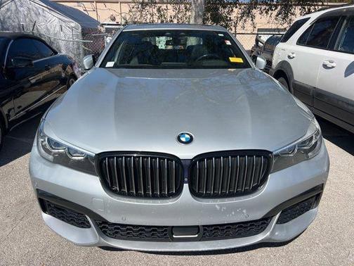 2019 BMW 740 i