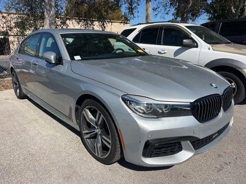 2019 BMW 740 i