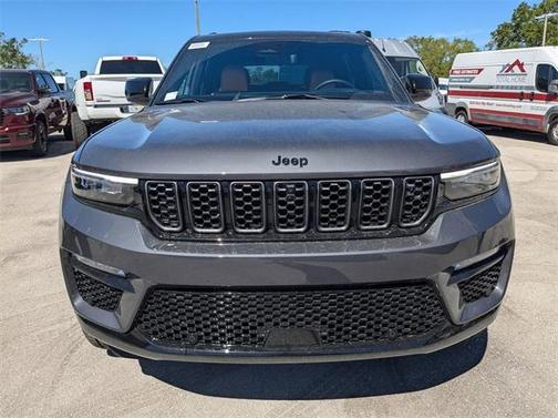 2025 Jeep Grand Cherokee Summit