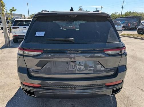 2025 Jeep Grand Cherokee Summit