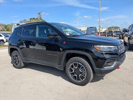 2025 Jeep Compass Trailhawk