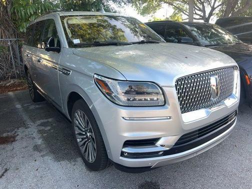 Ingot Silver 2019 Lincoln Navigator Reserve