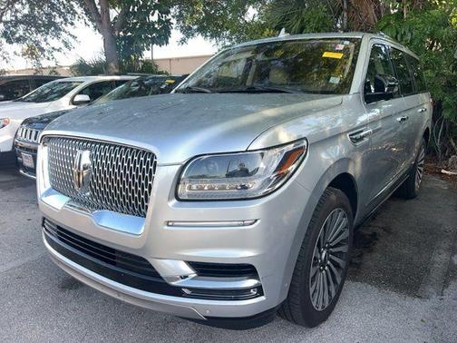 Ingot Silver 2019 Lincoln Navigator Reserve