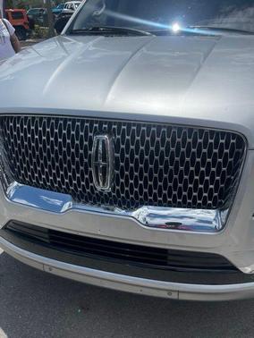 Ingot Silver 2019 Lincoln Navigator Reserve