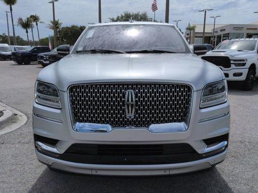 Ingot Silver 2019 Lincoln Navigator Reserve