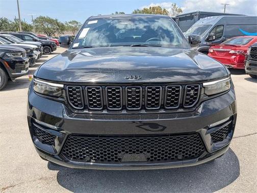 2025 Jeep Grand Cherokee Summit