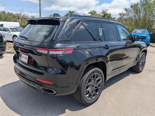 2025 Jeep Grand Cherokee Summit