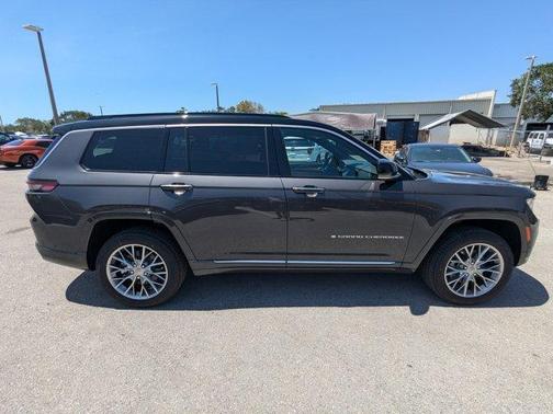 2025 Jeep Grand Cherokee L Summit
