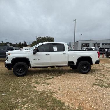 2025 Chevrolet Silverado 2500 ZR2