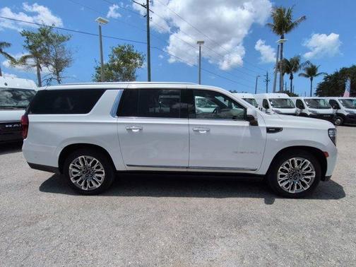 White Frost Tri-Coat 2024 GMC Yukon XL Denali Ultimate