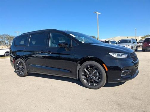 2026 Chrysler Pacifica Limited
