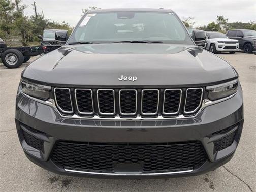 2025 Jeep Grand Cherokee Laredo X