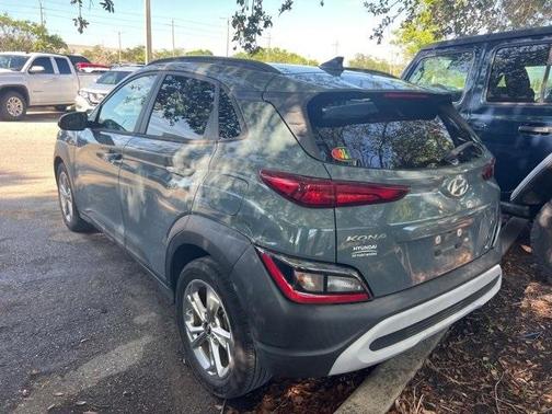 2022 Hyundai KONA SEL