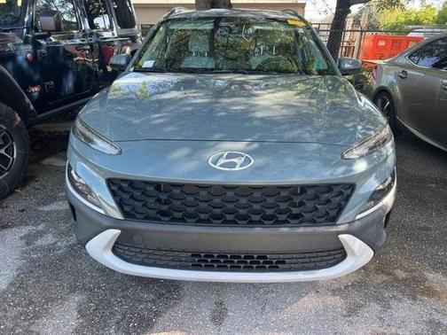 2022 Hyundai KONA SEL