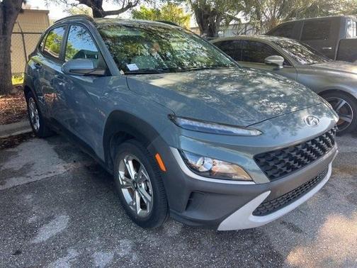 2022 Hyundai KONA SEL
