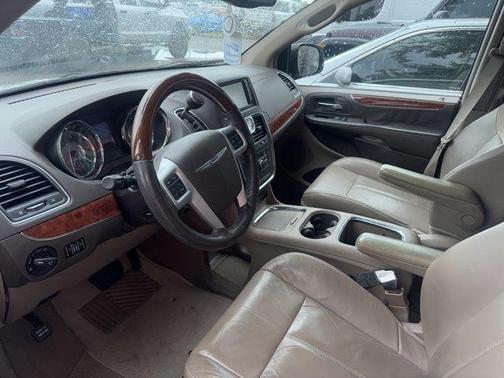 2014 Chrysler Town & Country Limited