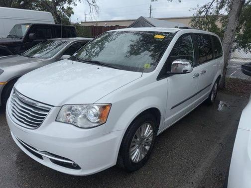 2014 Chrysler Town & Country Limited