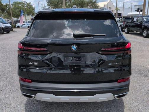 Black Sapphire Metallic 2025 BMW X5 sDrive40i