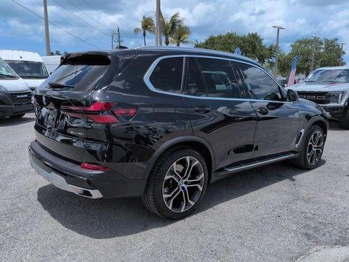 Black Sapphire Metallic 2025 BMW X5 sDrive40i