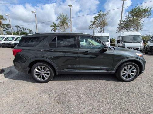 Green Metallic 2022 Ford Explorer Limited