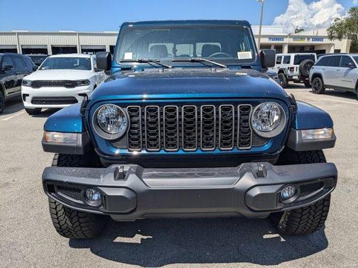 2025 Jeep Gladiator Sport