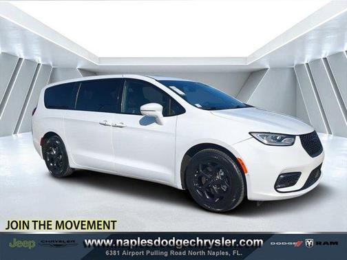 2022 Chrysler Pacifica Hybrid Limited