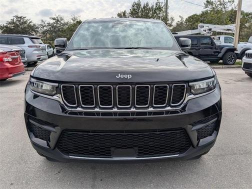 2025 Jeep Grand Cherokee Laredo X