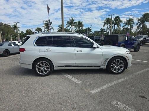 2022 BMW X7 xDrive40i