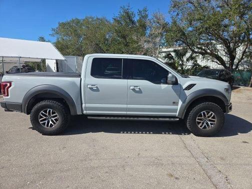 2017 Ford F-150 Raptor