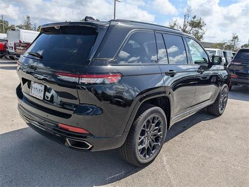 2025 Jeep Grand Cherokee Summit