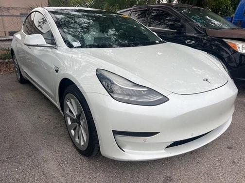 2020 Tesla Model 3 Standard Range Plus