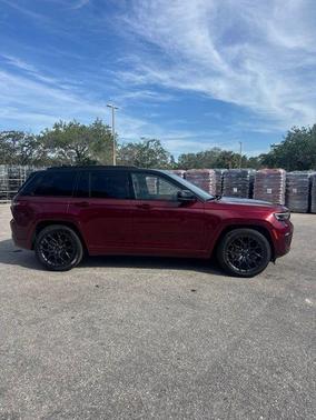 Velvet Red Pearlcoat 2025 Jeep Grand Cherokee Summit