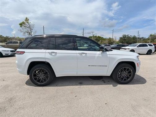 2025 Jeep Grand Cherokee Summit