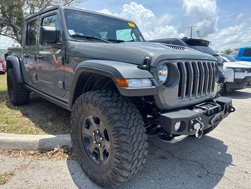 Sting Gray Clearcoat 2022 Jeep Gladiator Mojave