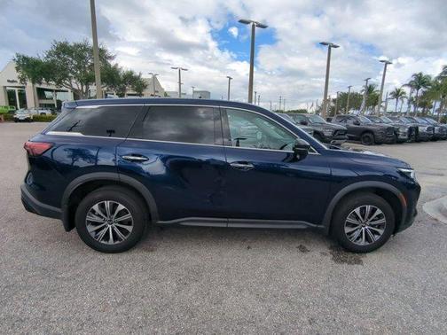 2023 INFINITI QX60 Pure
