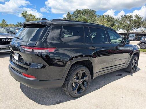 2025 Jeep Grand Cherokee L Laredo