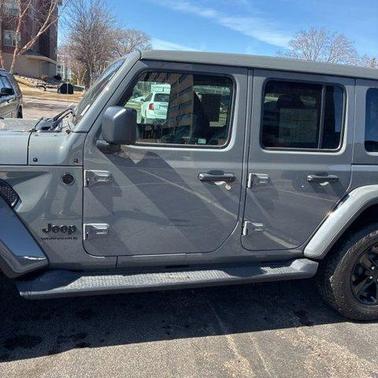Sting Gray Clearcoat 2023 Jeep Wrangler Sahara