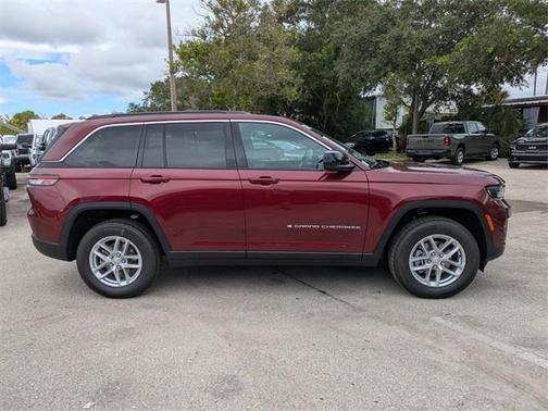 2025 Jeep Grand Cherokee Laredo X
