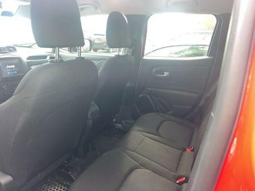 Colorado Red Clearcoat 2023 Jeep Renegade Latitude