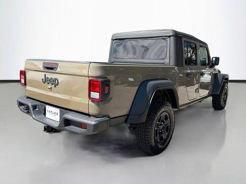 2020 Jeep Gladiator Sport