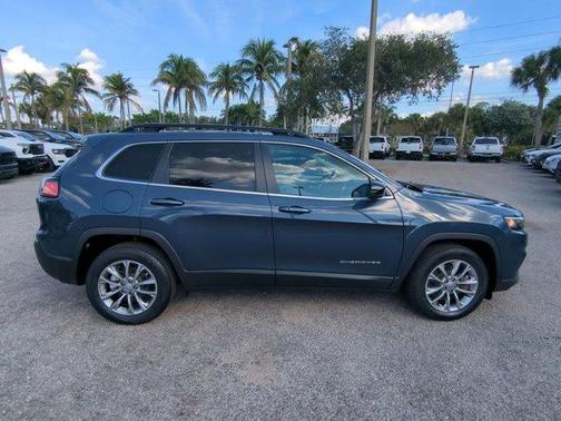 2022 Jeep Cherokee Latitude Lux