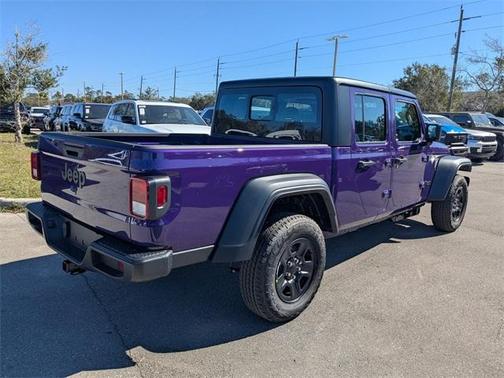 2026 Jeep Gladiator Sport