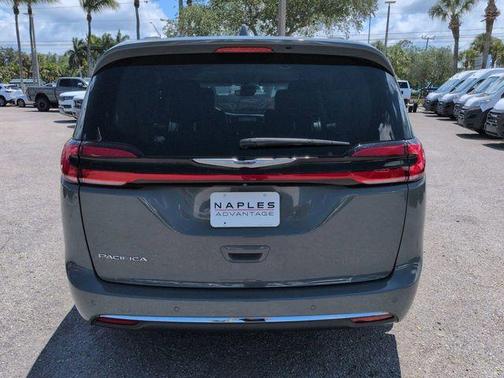 Ceramic Gray Clearcoat 2022 Chrysler Pacifica Touring-L