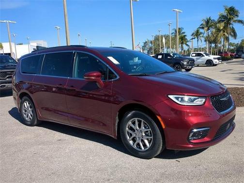 2022 Chrysler Pacifica Touring