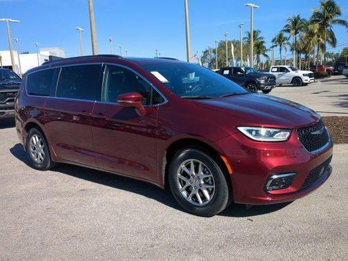 2022 Chrysler Pacifica Touring